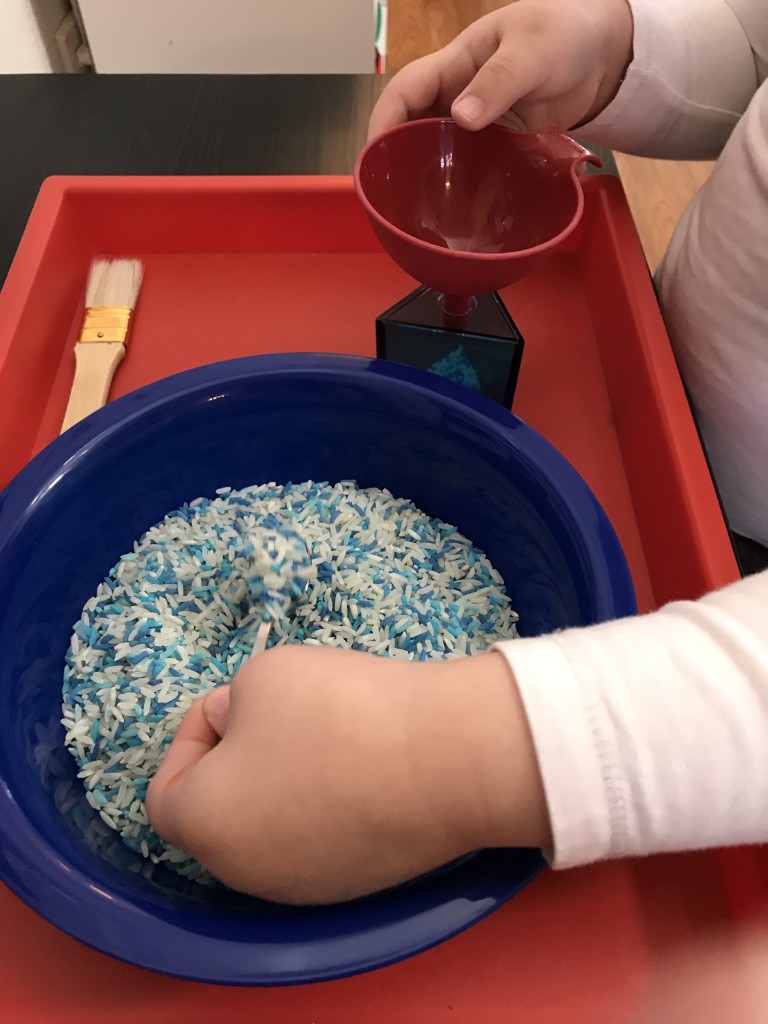 Filling clear 3-D shapes with rice