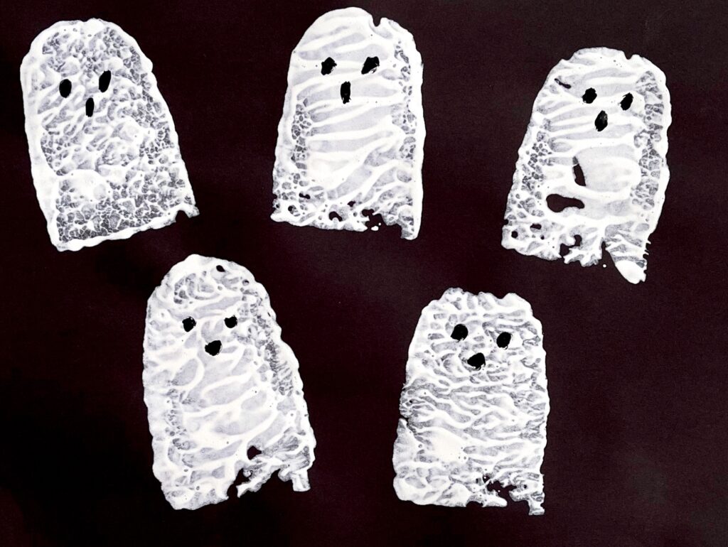 Preschool Halloween Art Projects - Ghost Prints