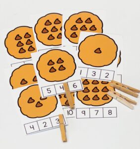 Chocolate Chip Cookie Count and Clip Cards
