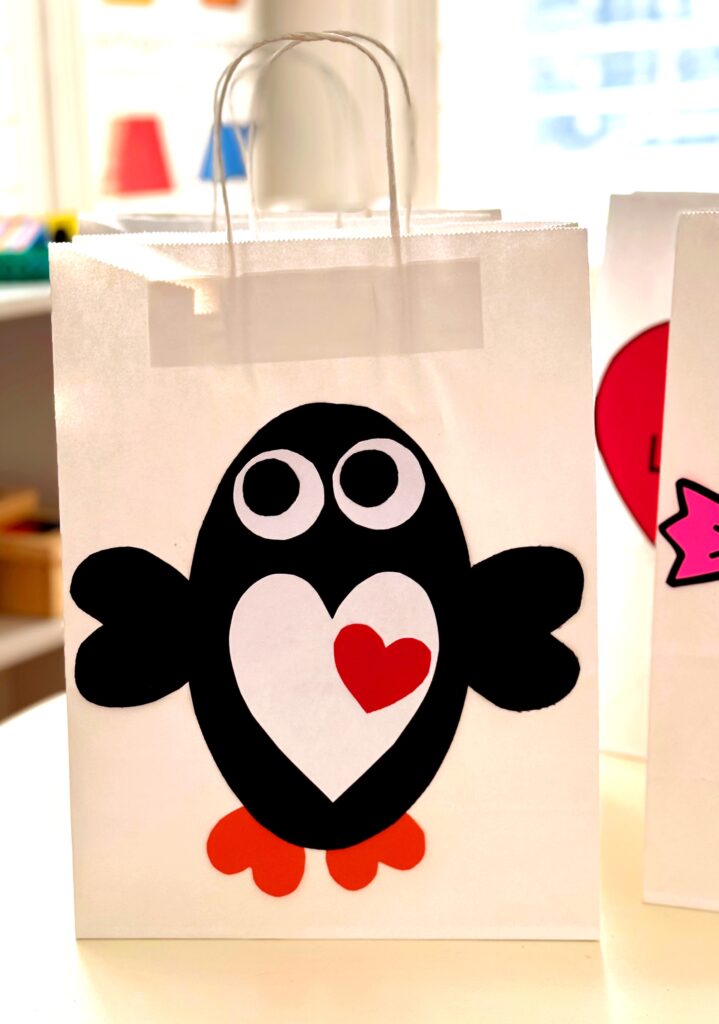 Valentine's Day Card Bag  Heart Penguin