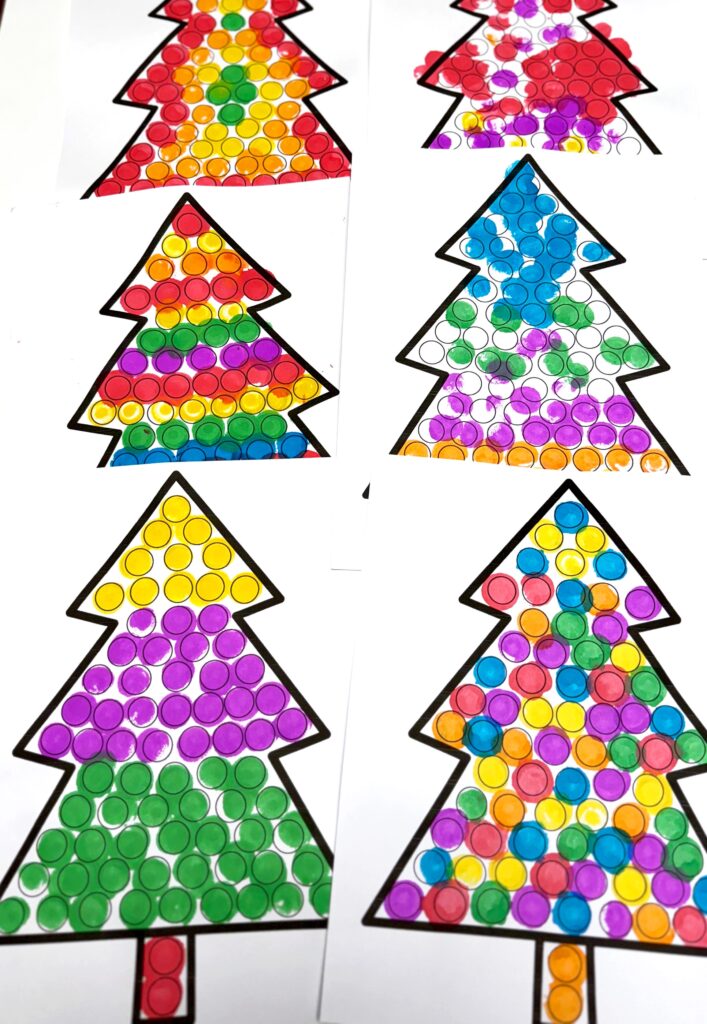 Christmas Tree Dot Art